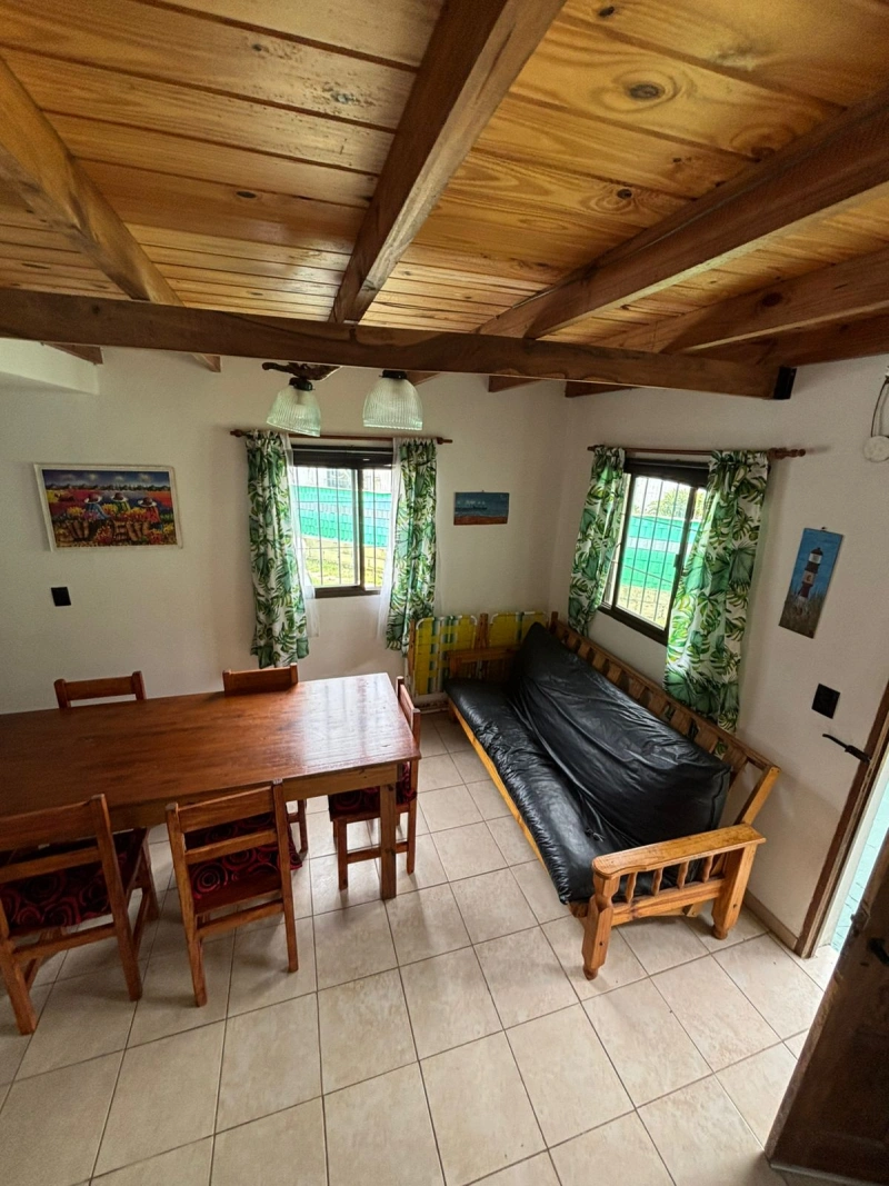 3 Ambientes con Entrada de Auto - Balcón a la Calle - Mar de Ajo - A 3½ cuadras del mar - a 3 cuadras del centro comercial - a 15 cuadras del centro - Dúplex/Tríplex en Mar de Ajó