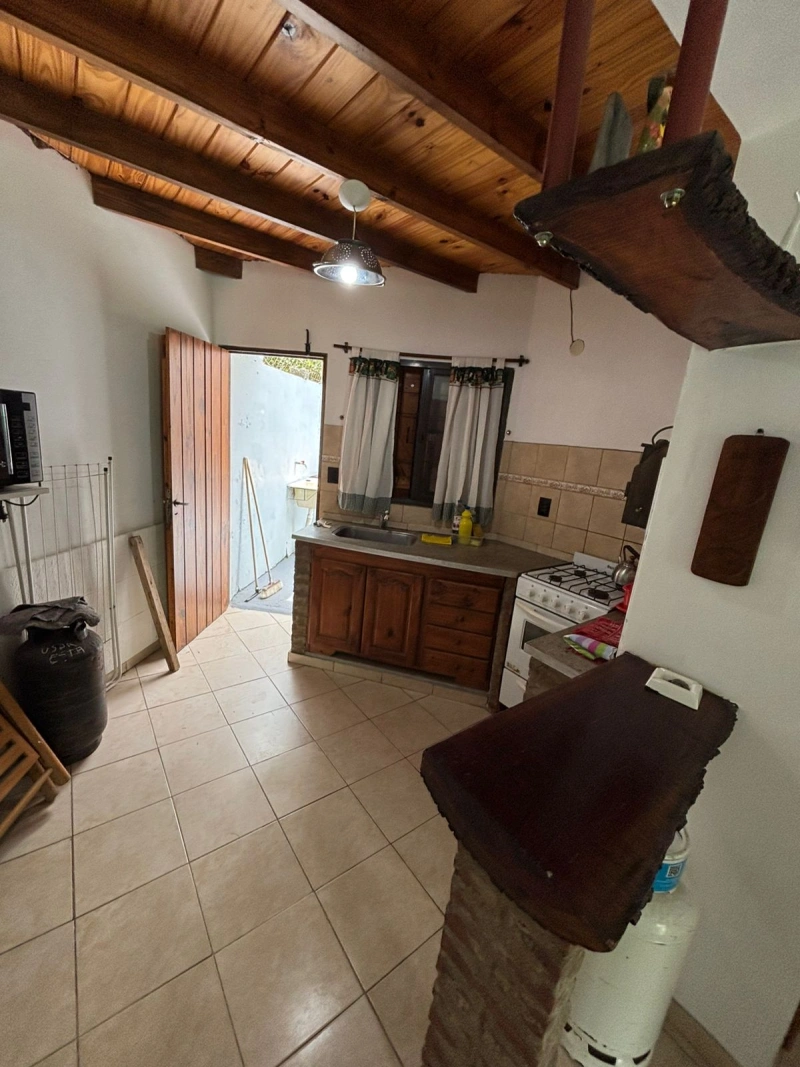 3 Ambientes con Entrada de Auto - Balcón a la Calle - Mar de Ajo - A 3½ cuadras del mar - a 3 cuadras del centro comercial - a 15 cuadras del centro - Dúplex/Tríplex en Mar de Ajó