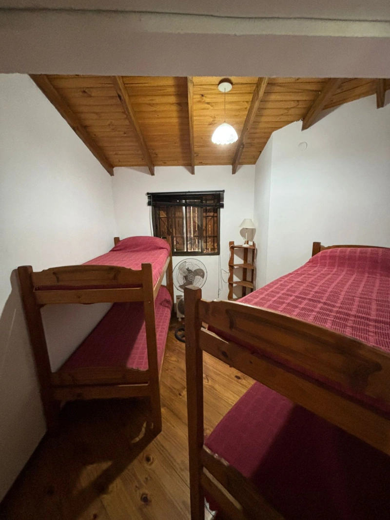 3 Ambientes con Entrada de Auto - Balcón a la Calle - Mar de Ajo - A 3½ cuadras del mar - a 3 cuadras del centro comercial - a 15 cuadras del centro - Dúplex/Tríplex en Mar de Ajó