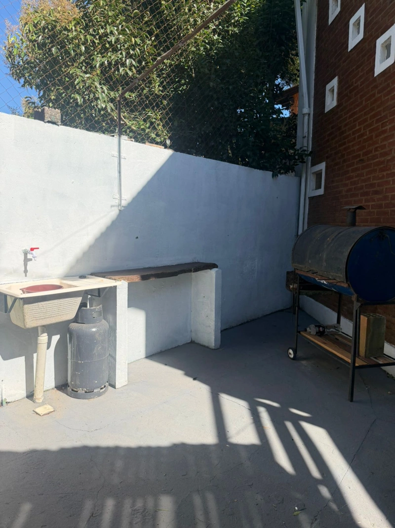 3 Ambientes con Entrada de Auto - Balcón a la Calle - Mar de Ajo - A 3½ cuadras del mar - a 3 cuadras del centro comercial - a 15 cuadras del centro - Dúplex/Tríplex en Mar de Ajó