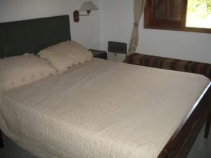 5 Ambientes con Entrada de Coche Individual - A 2 cuadras de la plaza San Bernardo -  a 7 cuadras del mar - Dúplex/Tríplex en San Bernardo