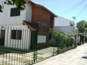 3 Ambientes - Estacionamiento - a 1 cuadra de Av. San Martín - a 5 cuadras del mar - Dúplex/Tríplex en San Clemente