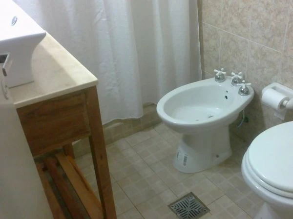 4 Ambientes en Planta Baja - A 2 cuadras del mar - a 2 cuadras del muelle - Casa/Chalet en La Lucila del Mar