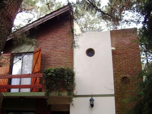 Chalet de 2 plantas - A 2 cuadras del mar - Casa/Chalet en Costa del Este