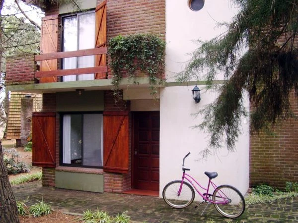 Chalet de 2 plantas - A 2 cuadras del mar - Casa/Chalet en Costa del Este