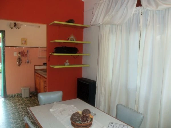 3 Ambientes en Amplio Terreno Arbolado de Pinos - Entrada para Auto - A 4 cuadras del centro y a 5 cuadras del mar - Casa/Chalet en San Bernardo