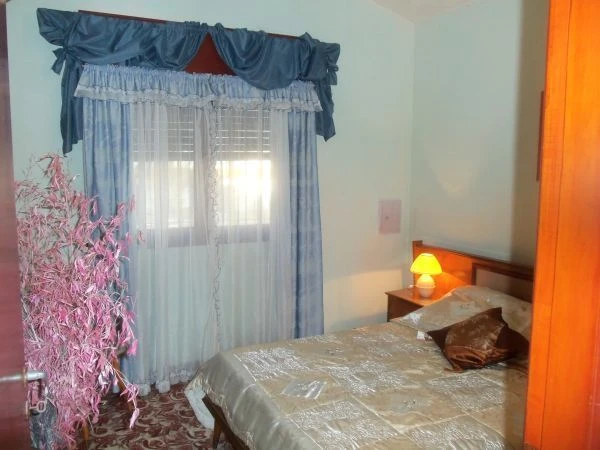 3 Ambientes en Amplio Terreno Arbolado de Pinos - Entrada para Auto - A 4 cuadras del centro y a 5 cuadras del mar - Casa/Chalet en San Bernardo