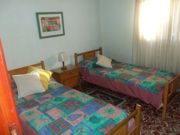 3 Ambientes en Amplio Terreno Arbolado de Pinos - Entrada para Auto - A 4 cuadras del centro y a 5 cuadras del mar - Casa/Chalet en San Bernardo
