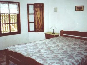 Cómodos Ambientes - Amplios - Entrada de Auto - A 7 cuadras del mar - Casa/Chalet en Aguas Verdes