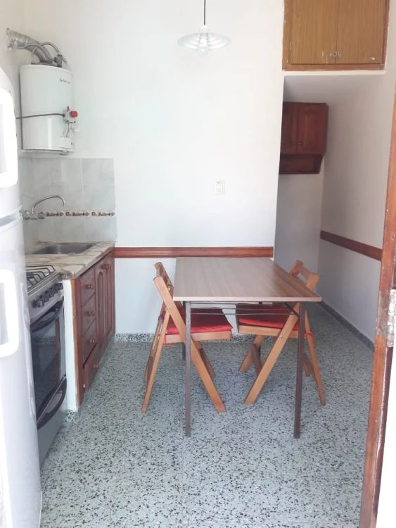 2 Ambientes con Garage - Excelente Ubicacion - A 6 cuadras de la playa - a 2 cuadras de Av. Libertador - Casa/Chalet en Mar de Ajó