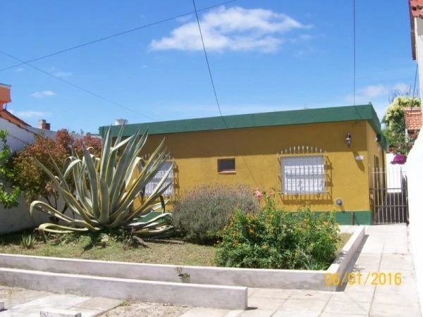 2 Ambientes Tipo Casa - Zona Bonita y Tranquila - A 2 cuadras del mar - sobre asfalto - Departamento en Mar de Ajó