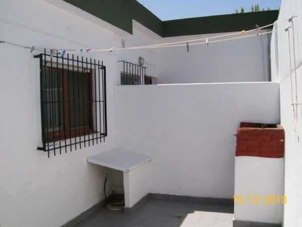 2 Ambientes Tipo Casa - Zona Bonita y Tranquila - A 2 cuadras del mar - sobre asfalto - Departamento en Mar de Ajó