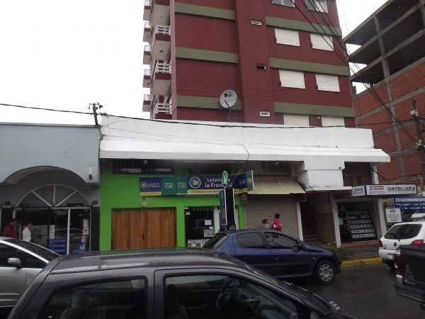 3 Ambientes en 1er. piso - Cochera fija - Balcón con vista a calle principal - A 1 cuadra del mar - Departamento en San Bernardo