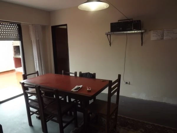 3 Ambientes en 1er. piso - Cochera fija - Balcón con vista a calle principal - A 1 cuadra del mar - Departamento en San Bernardo
