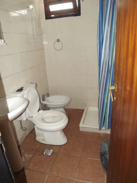 3 Ambientes en 1er. piso - Cochera fija - Balcón con vista a calle principal - A 1 cuadra del mar - Departamento en San Bernardo