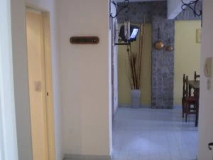 1½ Ambiente en Planta Baja a la Calle - Excelente Estado - Frente al mar - Departamento en La Lucila del Mar