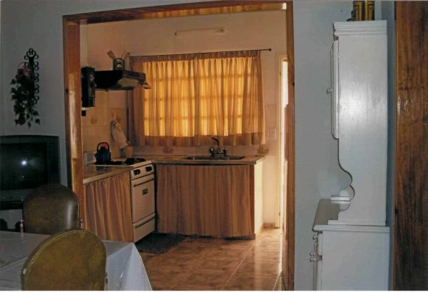 3 Ambientes - Entrada de Auto - Excelente Lugar para Descansar - A 6 cuadras de la playa - pleno centro - Casa/Chalet en Aguas Verdes