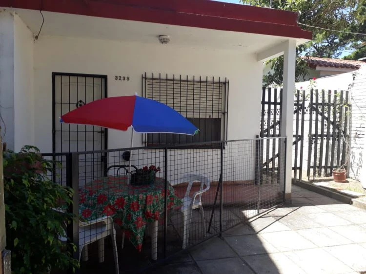 2 Ambientes con Entrada para Auto - A 6 cuadras del mar - A 4 cuadras de Av. San Bernardo - Casa/Chalet en San Bernardo