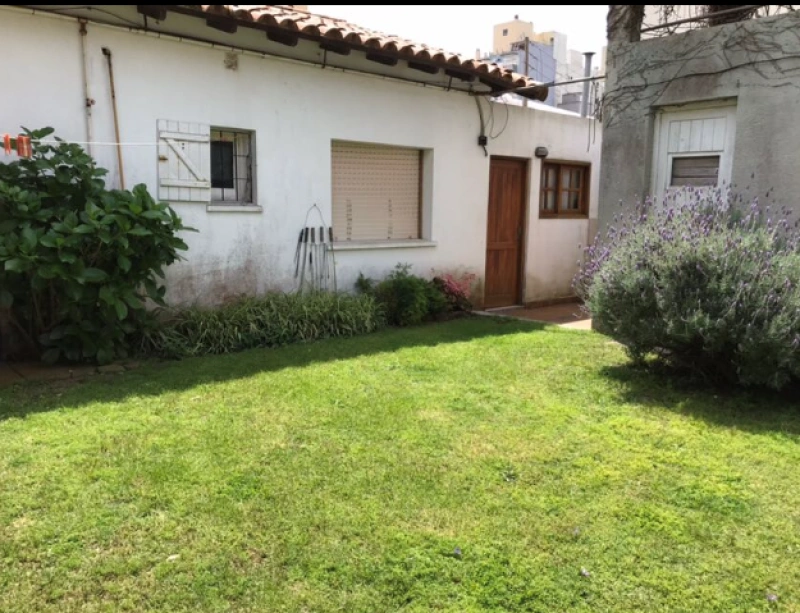 3 Ambientes en Pleno Centro - Cochera Descubierta - A 1 cuadra de la peatonal - a 2 cuadras de la playa - Casa/Chalet en San Bernardo