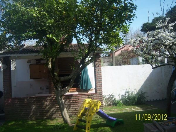 3 Ambientes - Muy Luminoso y Seguro - Todos los Servicios - Garage - A 8 cuadras del mar - Casa/Chalet en San Bernardo