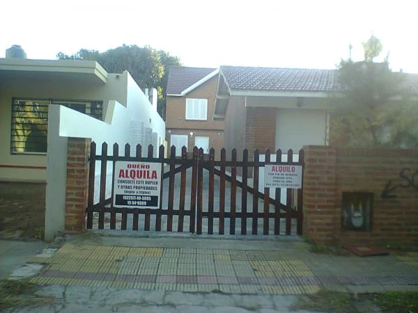 3 Ambientes Frente al Mar - Entrada de Auto - Excelentes Condiciones - A metros del balneario Pabalú - a 1 cuadra del muelle de pesca - Dúplex/Tríplex en La Lucila del Mar