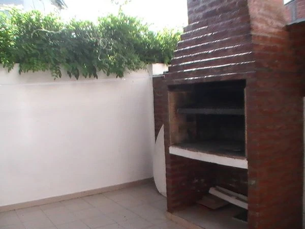 3 Ambientes Frente al Mar - Entrada de Auto - Excelentes Condiciones - A metros del balneario Pabalú - a 1 cuadra del muelle de pesca - Dúplex/Tríplex en La Lucila del Mar