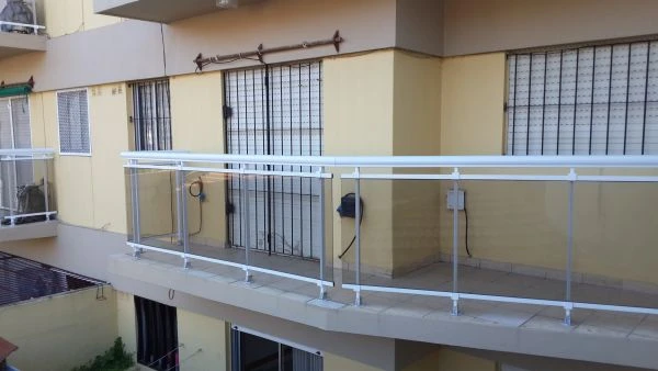 2 Ambientes en 1er Piso - Con cochera Individual Techada - Zona Residencial - A 4 cuadras del mar - 3 cuadras de Chiozza - a 5 cuadras de Av. San Bernardo - Departamento en San Bernardo