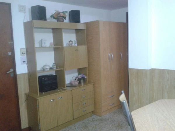 2 Ambientes en 1er Piso - Con cochera Individual Techada - Zona Residencial - A 4 cuadras del mar - 3 cuadras de Chiozza - a 5 cuadras de Av. San Bernardo - Departamento en San Bernardo