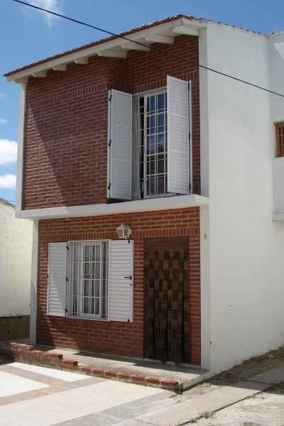 3 Ambientes con Estacionamiento Techado - Excelente Ubicacion - A 2½ cuadra del mar - Dúplex/Tríplex en Mar del Tuyú