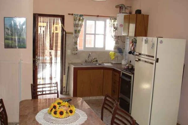 3 Ambientes con Estacionamiento Techado - Excelente Ubicacion - A 2½ cuadra del mar - Dúplex/Tríplex en Mar del Tuyú