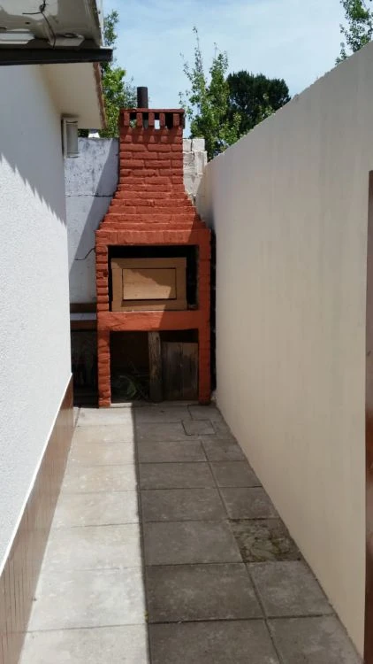 4 Ambientes con Espacio Verde - Quincho - A 5 cuadras de la playa - a ½ cuadra del bosque - Casa/Chalet en La Lucila del Mar