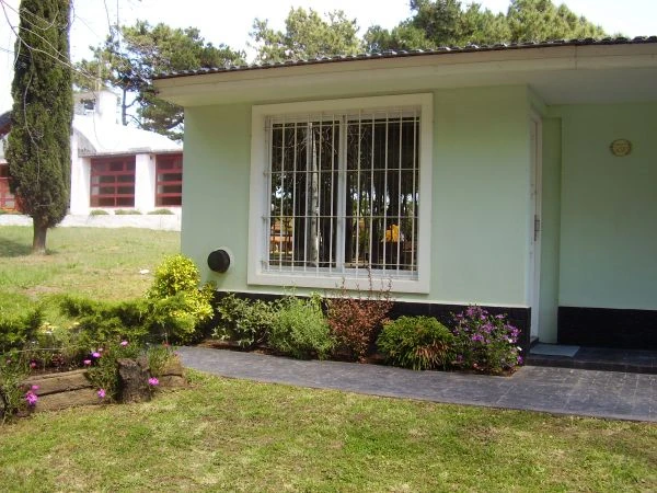 4 Ambientes Frente a la Plaza - A 4 cuadras del mar - a 4 cuadras del centro - Casa/Chalet en La Lucila del Mar