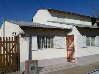 Maypa - 3 Ambientes - Estacionamiento - Atendido Por Sus Dueños - A 2 cuadras de la playa - a 3 cuadras del muelle - Dúplex/Tríplex en Mar de Ajó