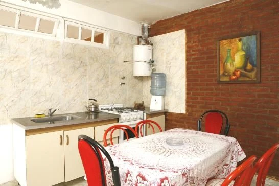 Complejo Puerta de Hierro - Totalmente Equipado - Estacionamiento Techado - A 150 metros del mar - a 7 cuadras del centro - Vigilancia privada - Departamento en Mar de Ajó