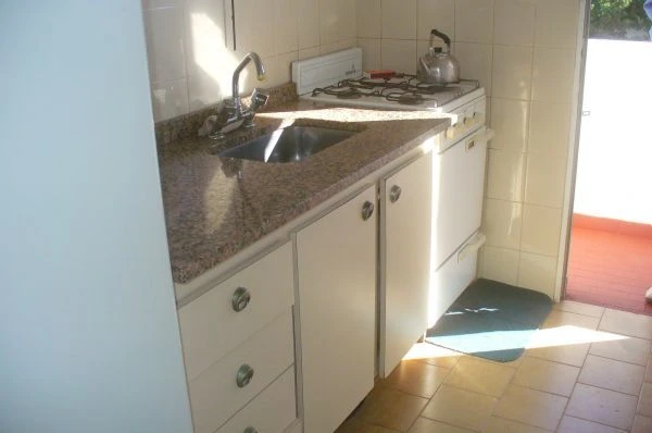 4 Ambientes en Planta Alta - Excelente Ubicacion - Espacio para Auto - A 2 cuadras del mar - Departamento en Las Toninas