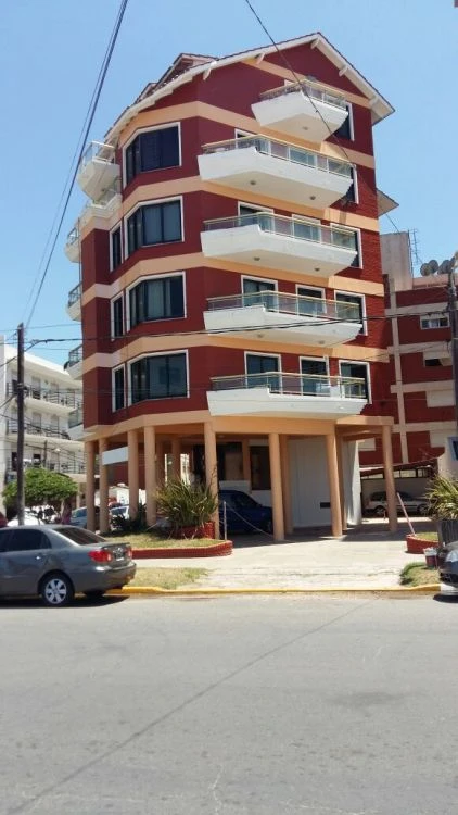 3 Ambientes con Balcon y Cochera - Pleno centro - frente al mar - Departamento en San Bernardo
