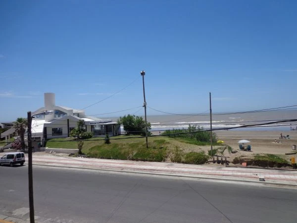 3 Ambientes con Balcon y Cochera - Pleno centro - frente al mar - Departamento en San Bernardo
