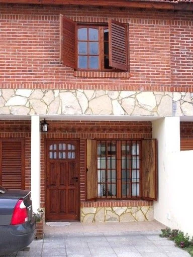 4 Ambientes - Amoblado Estilo Country - Estacionamiento Propio al Frente - A 3 cuadras del mar - a 5 cuadras del centro comercial - Dúplex/Tríplex en Costa Azul