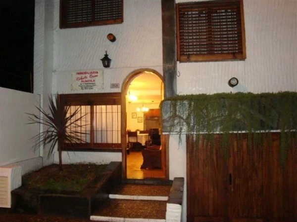 5 Ambientes  con Garage Cubierto - Muy Amplia - A 3 cuadras del mar - a 1½ de Av. San Bernardo - Casa/Chalet en San Bernardo