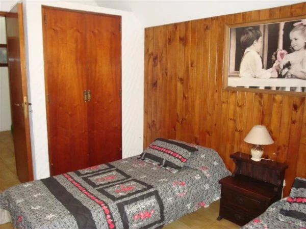 5 Ambientes  con Garage Cubierto - Muy Amplia - A 3 cuadras del mar - a 1½ de Av. San Bernardo - Casa/Chalet en San Bernardo
