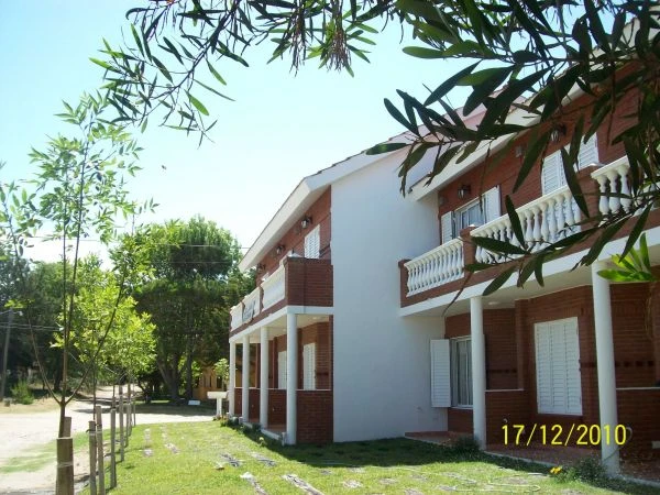3 Ambientes con Balcon al Frente - Cochera Descubierta al Frente - A 1 cuadra del mar - a 1 cuadra del centro - Dúplex/Tríplex en Aguas Verdes