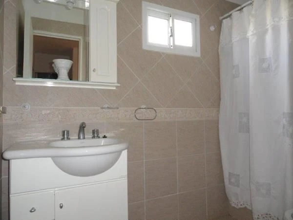 4 Ambientes con Amplia Cochera - A 3 cuadras de la playa - a 2 cuadra de la peatonal - a 1 cuadra de la Av. San Bernardo - Dúplex/Tríplex en San Bernardo