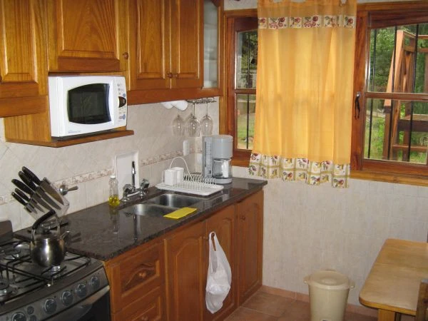 Excelente Chalet de Categoría - Totalmente Equipado - Zona de bosque - a 3 cuadras de la avenida principal - Casa/Chalet en Valeria del Mar