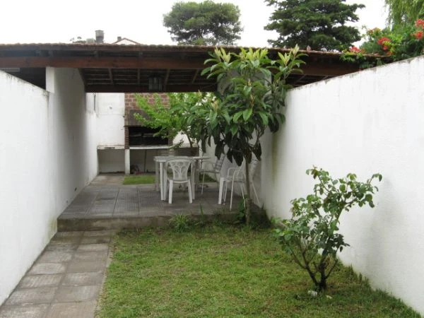 3 Ambientes con entrada de Auto - Zona Residencial Muy Tranquila - A 4 cuadras del mar - Dúplex/Tríplex en San Bernardo