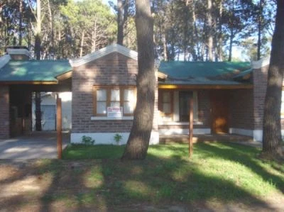 Chalet Para 6 Personas - Confortable y Espacioso - Ubicado en pleno centro y a 5 cuadras del mar - Casa/Chalet en Valeria del Mar