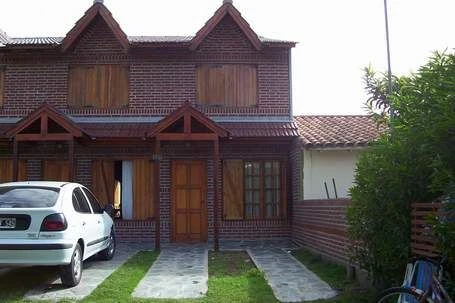 Capacidad para 6 personas - Confortable y Tranquilo - Totalmente amueblado y a 3 cuadras del mar - Dúplex/Tríplex en Santa Clara del Mar