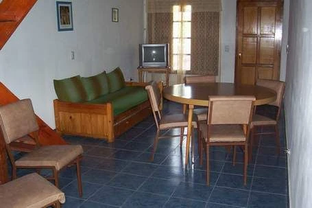 Capacidad para 6 personas - Confortable y Tranquilo - Totalmente amueblado y a 3 cuadras del mar - Dúplex/Tríplex en Santa Clara del Mar