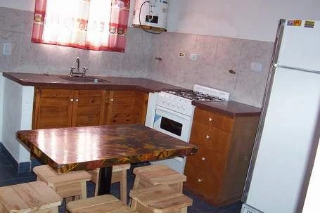 Capacidad para 6 personas - Confortable y Tranquilo - Totalmente amueblado y a 3 cuadras del mar - Dúplex/Tríplex en Santa Clara del Mar