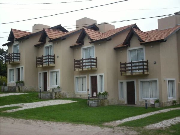 Capacidad para 6 Personas - Totalmente Amueblado - Espacioso y a 2 cuadras del mar - Dúplex/Tríplex en Valeria del Mar