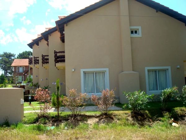 Capacidad para 6 Personas - Totalmente Amueblado - Espacioso y a 2 cuadras del mar - Dúplex/Tríplex en Valeria del Mar